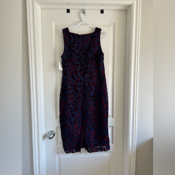 Maggy London Navy Blue Dress with Red Velvet Flowers - Size 10 - Picture 5 of 7